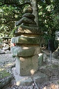 奈良県二上山産の層塔（明王院）
