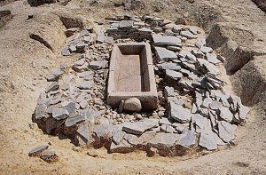 大代古墳火山石製刳抜式石棺